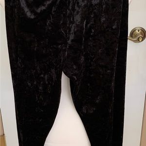 Material Girl Velour black skinny pants
